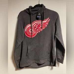 NWT NHL Detroit redwings women’s sweater size M
